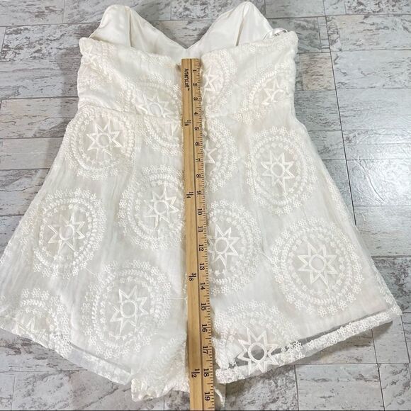 Stone Cold Fox Off White Folsom Jumper Romper Size 2 - Picture 14 of 16